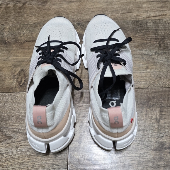 On Running Women's Sneakers in Cream with Pink Accents and Black Laces - Picture 8 of 11